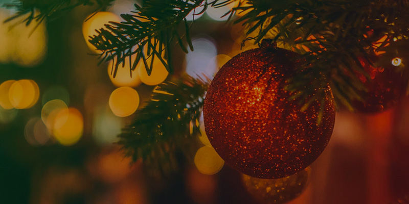 Christmas-Baubles-800x400